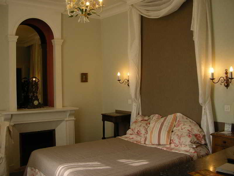 Hotel Manoir de la Roche Torin, The Originals Relais  Courtils Exterior foto